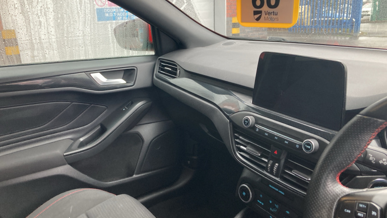 Ford Focus 1.5 EcoBoost 150 ST-Line 5dr Petrol Estate